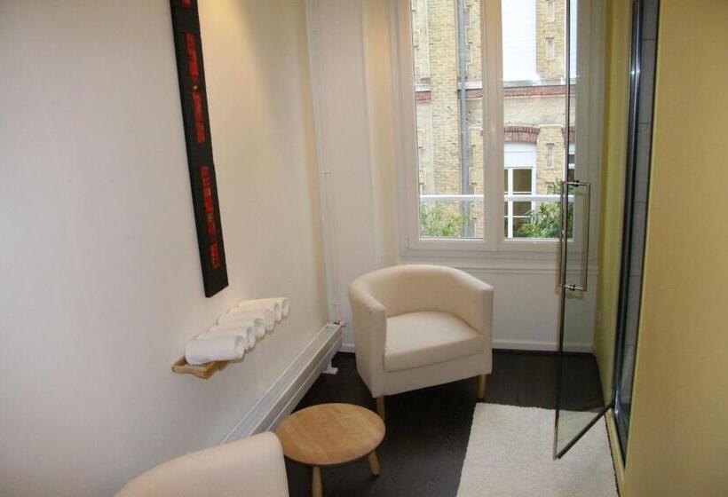 هتل Chambre D'hôtes Les Epicuriens