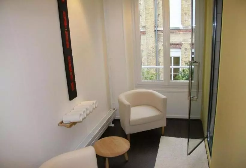 هتل Chambre D'hôtes Les Epicuriens