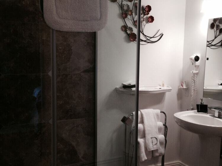 Hotel Driftwood Heights Bed & Breakfast