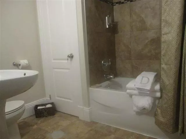 هتل Driftwood Heights Bed & Breakfast