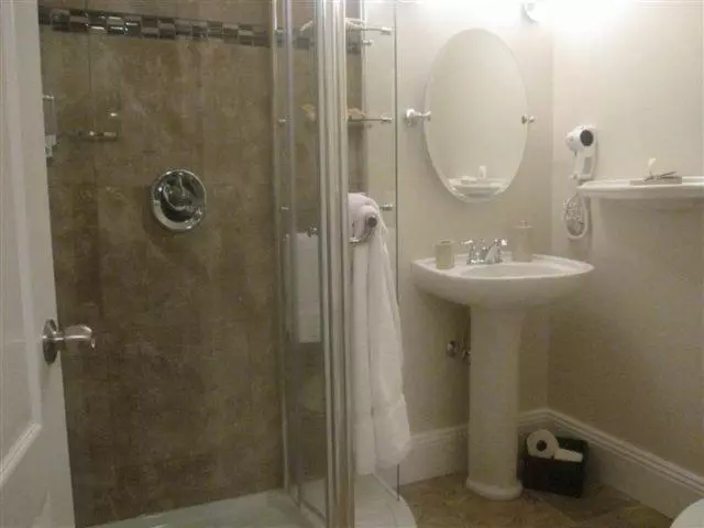 هتل Driftwood Heights Bed & Breakfast