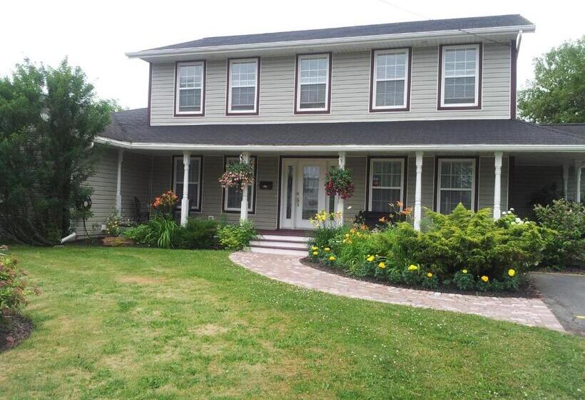 Hotel Driftwood Heights Bed & Breakfast