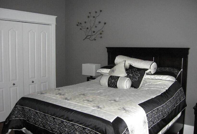 Hotel Driftwood Heights Bed & Breakfast