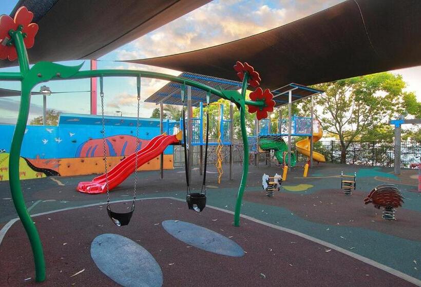 فندق Everton Park