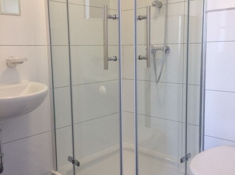 هتل Gambrinus Dutenhofen