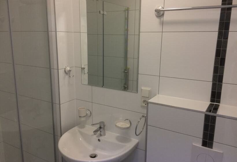 هتل Gambrinus Dutenhofen