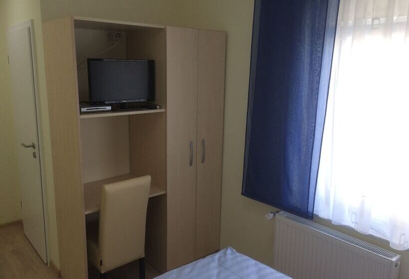 هتل Gambrinus Dutenhofen