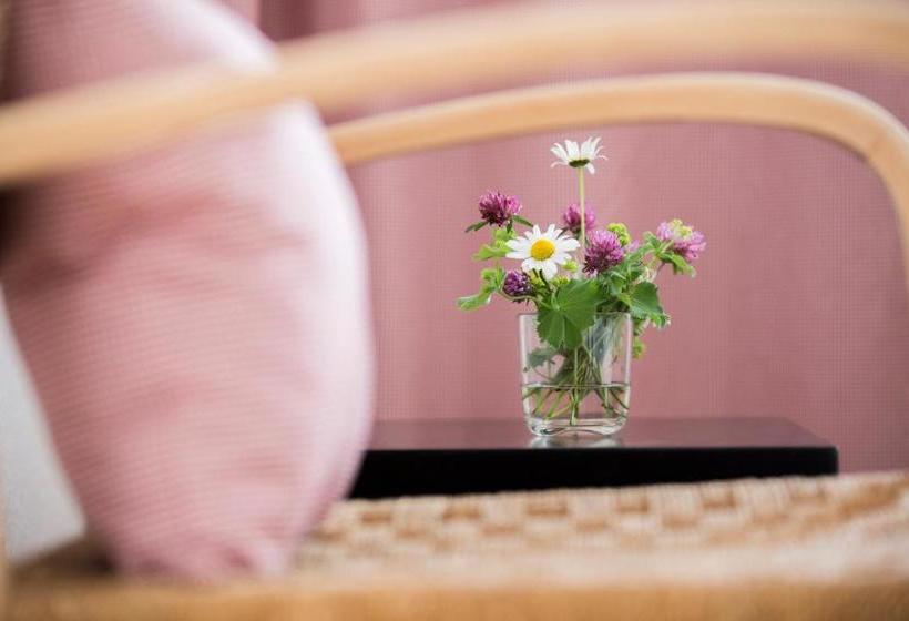 Отель Gasthof Lindenbuck