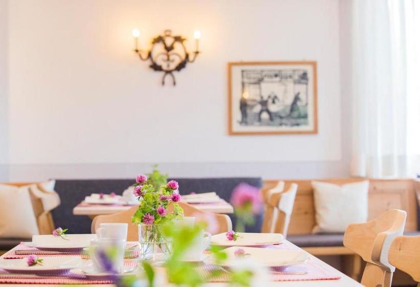 Отель Gasthof Lindenbuck