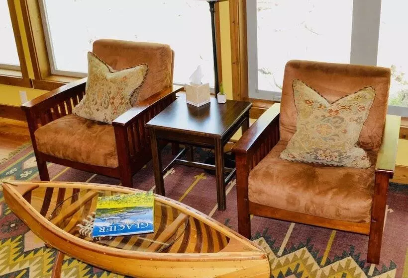 ホテル Glacier Guides Lodge