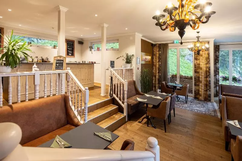 Home Hotel Arosa