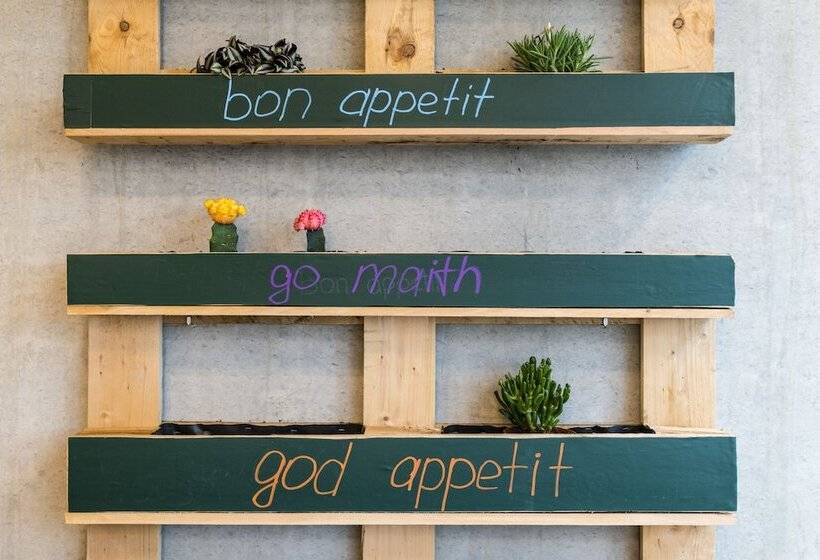 Hotel Hostel Art & Style