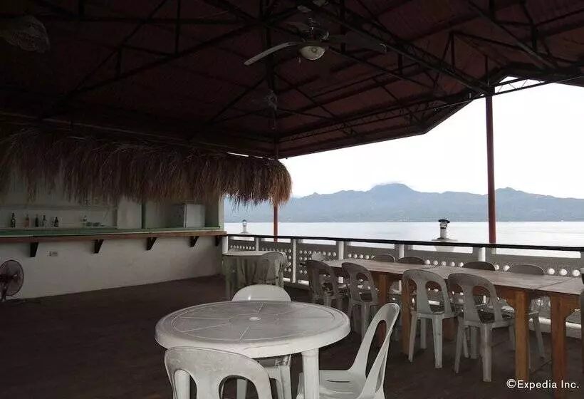 Hotelli New Ocean Terrace Beach Resort