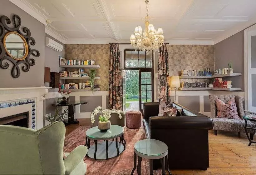 هتل The Manor House At Fancourt