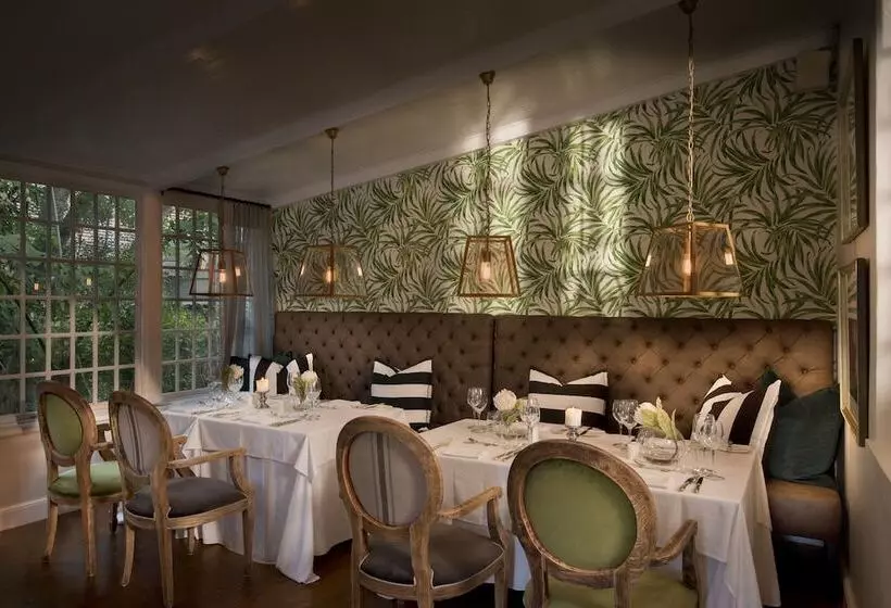 هتل The Manor House At Fancourt