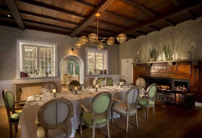 هتل The Manor House At Fancourt