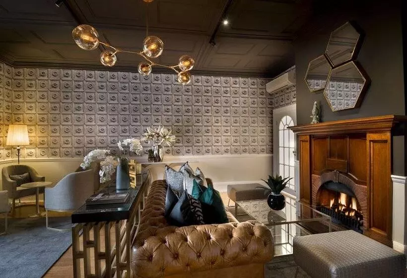 هتل The Manor House At Fancourt