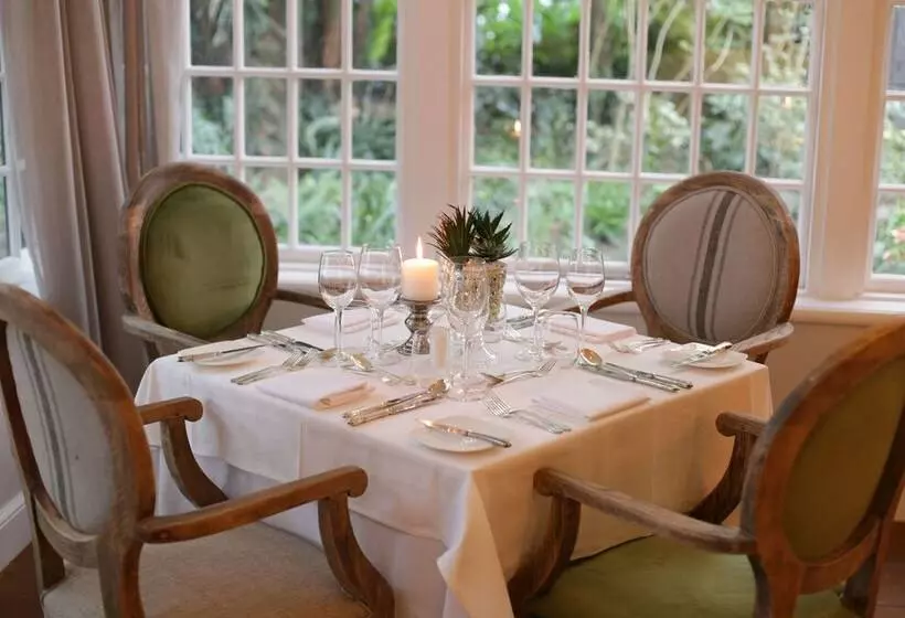 هتل The Manor House At Fancourt