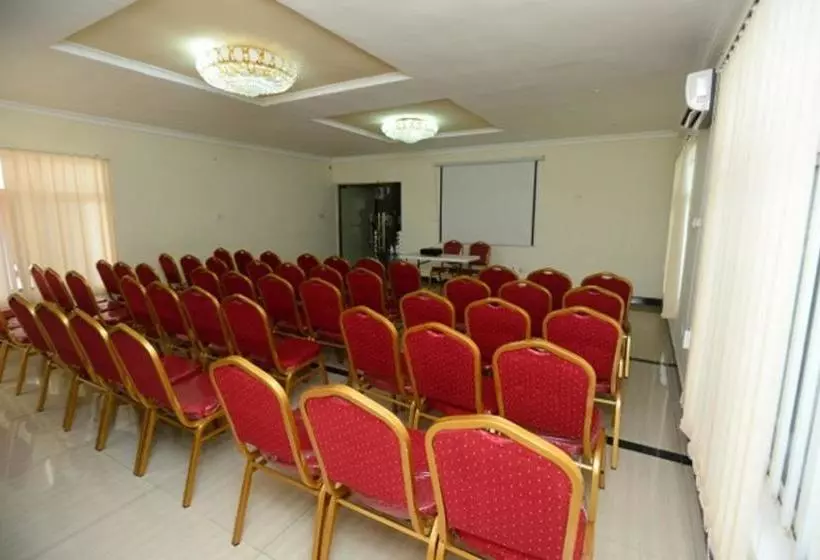 Room In Lodge - Prenox Hotel And Suites