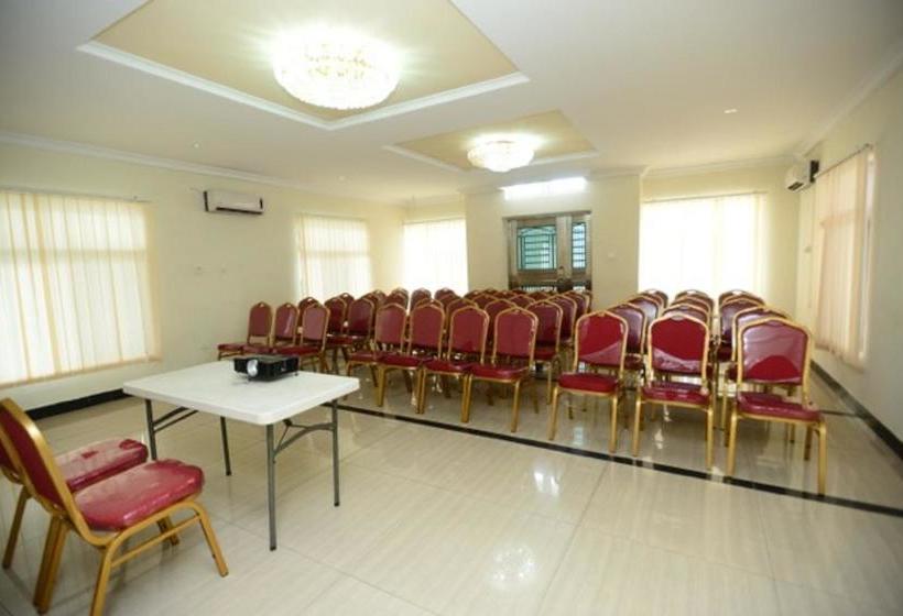 Room In Lodge - Prenox Hotel And Suites