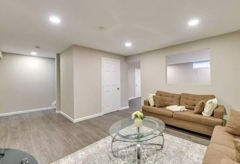 Baltimore Home W/ Deck, 9 Mi To Downtown!