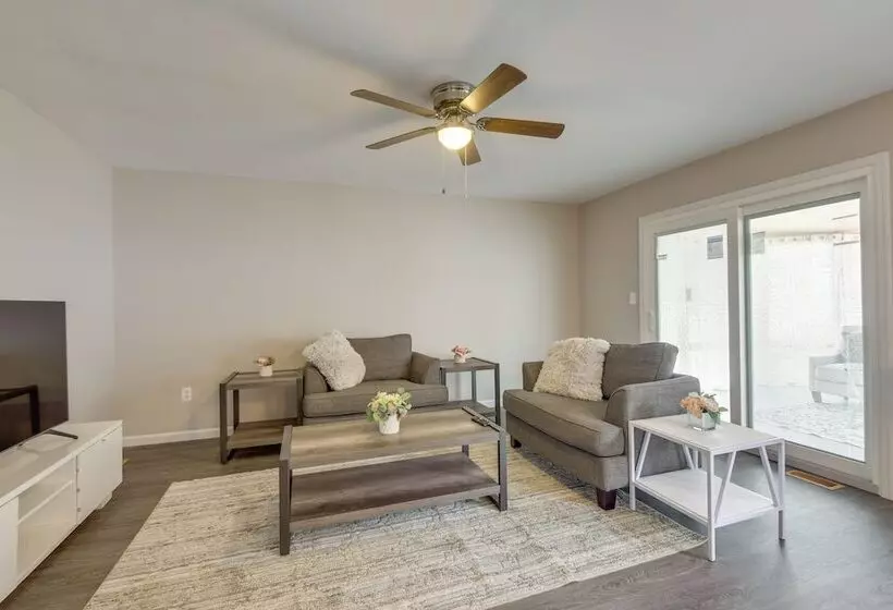 Baltimore Home W/ Deck, 9 Mi To Downtown!