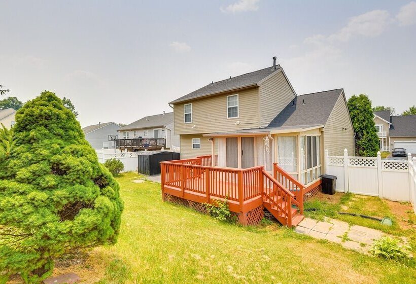 Baltimore Home W/ Deck, 9 Mi To Downtown!