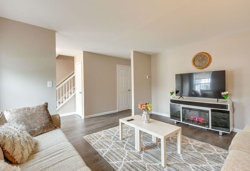 Baltimore Home W/ Deck, 9 Mi To Downtown!