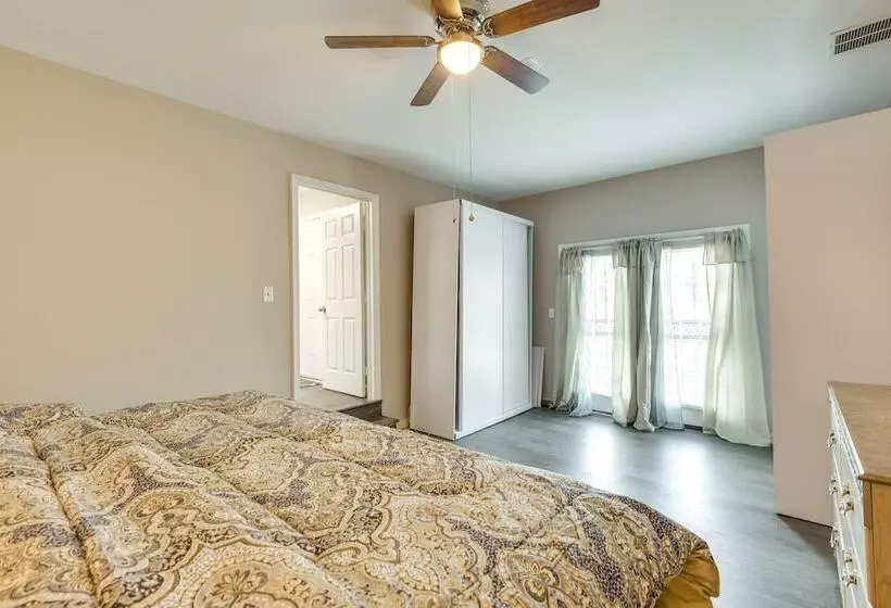 Baltimore Home W/ Deck, 9 Mi To Downtown!