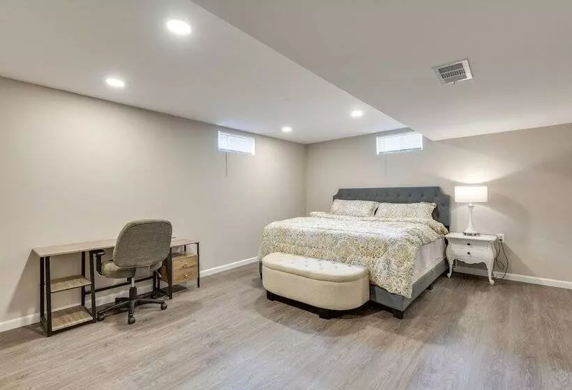 Baltimore Home W/ Deck, 9 Mi To Downtown!