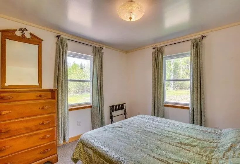 Lakeview Maine Retreat W/ Fire Pit, Grill & Canoe