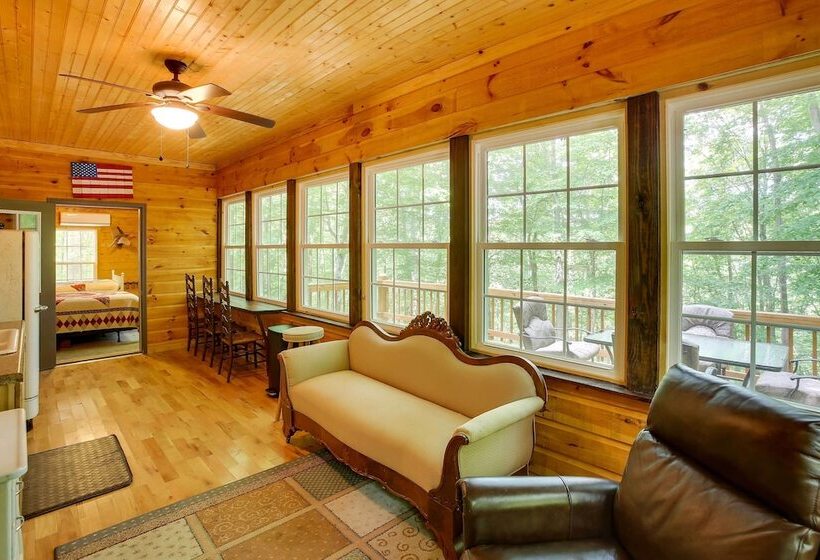 Byrdstown Cabin W/ Fire Pit, Near Marina & Lake!