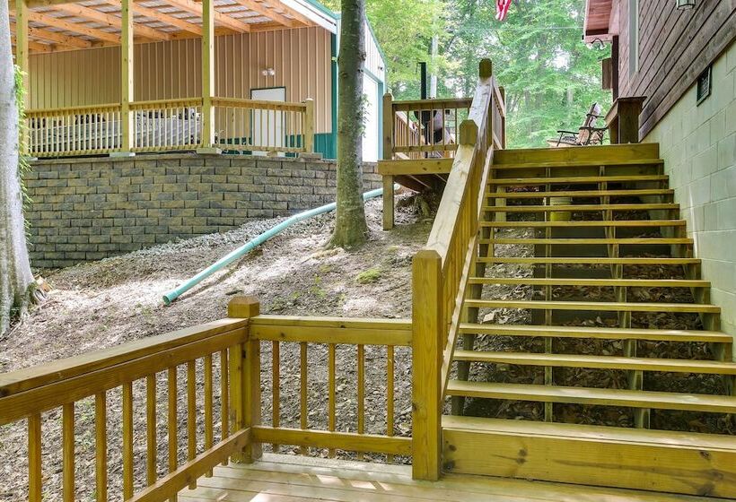 Byrdstown Cabin W/ Fire Pit, Near Marina & Lake!