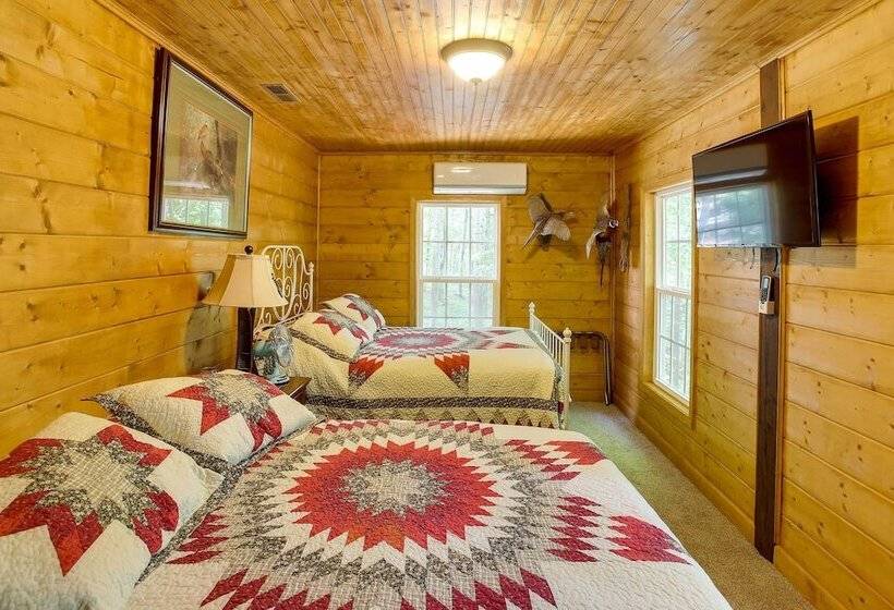 Byrdstown Cabin W/ Fire Pit, Near Marina & Lake!