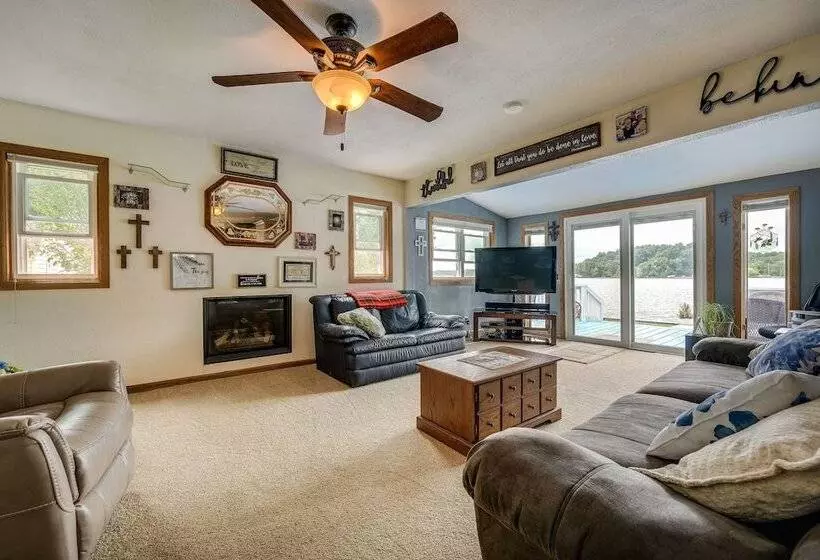 Charming Battle Creek Cottage W/ Dock!