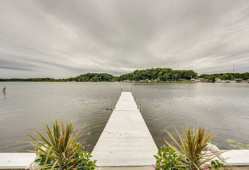 Charming Battle Creek Cottage W/ Dock!