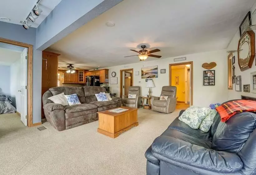 Charming Battle Creek Cottage W/ Dock!