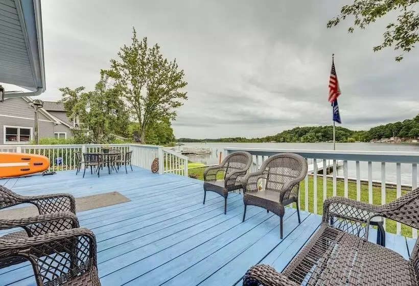 Charming Battle Creek Cottage W/ Dock!