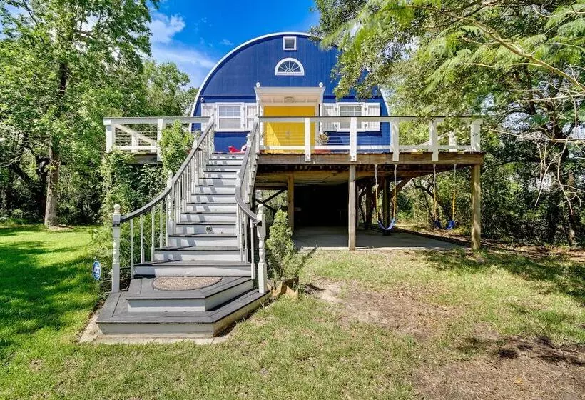 Charming Bay St Louis Home: Deck, On Canal!