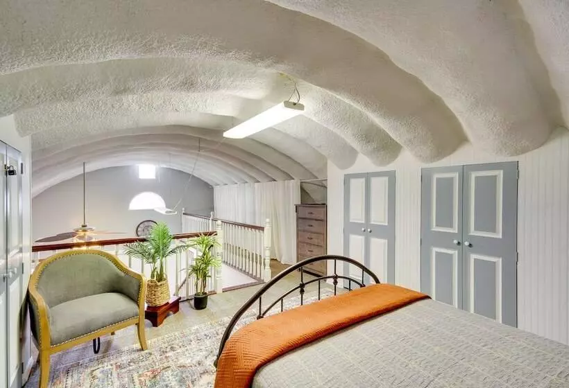 Charming Bay St Louis Home: Deck, On Canal!