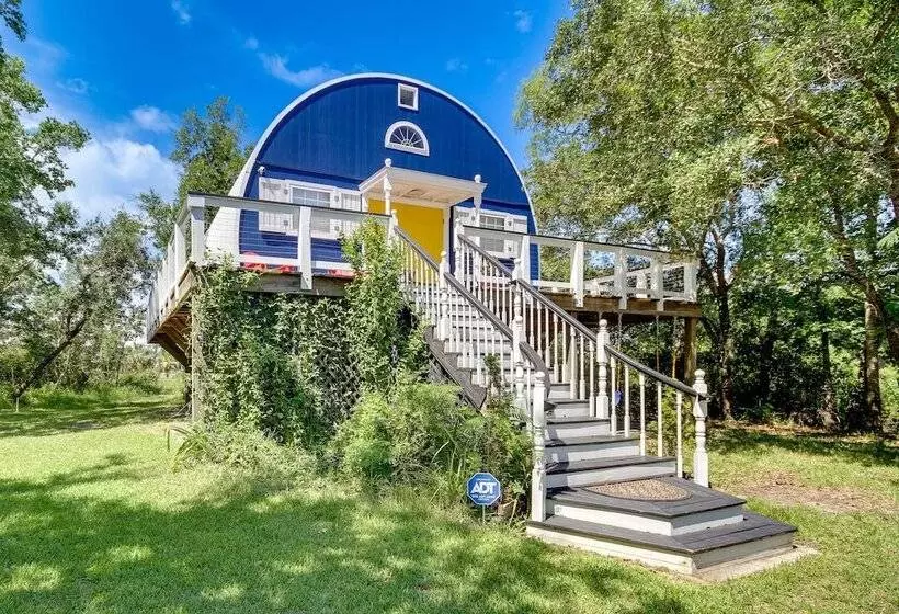 Charming Bay St Louis Home: Deck, On Canal!