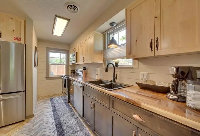 Clarkdale Home W/ Furnished Deck  Half Mi To Dtwn!