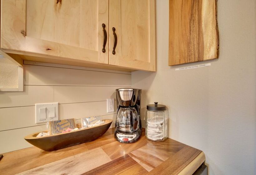 Clarkdale Home W/ Furnished Deck  Half Mi To Dtwn!