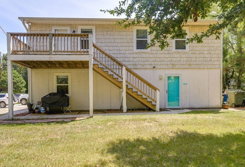 Charming Emerald Isle Escape < 1 Mi To Beach!