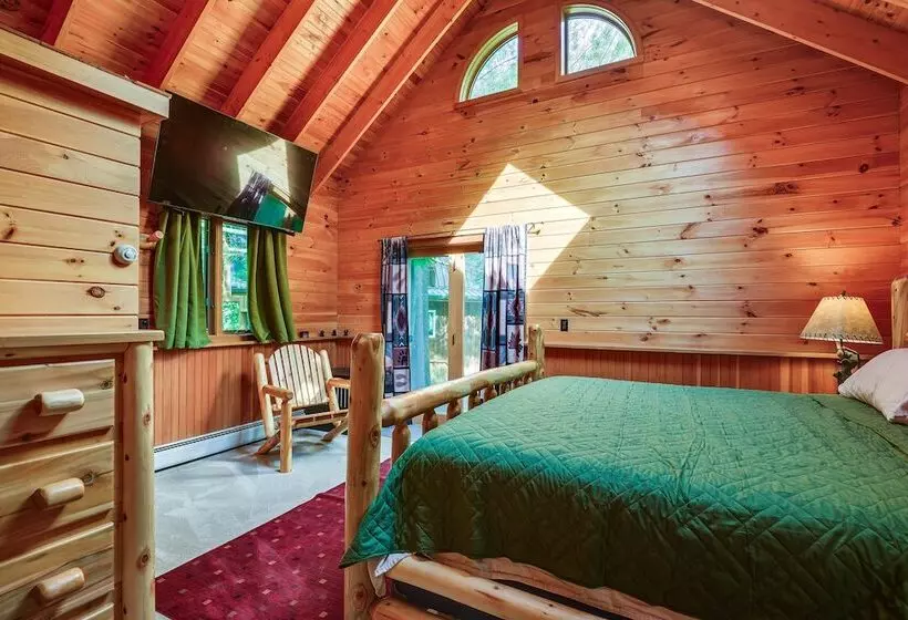 Charming Wellesley Island Cabin Near State Parks