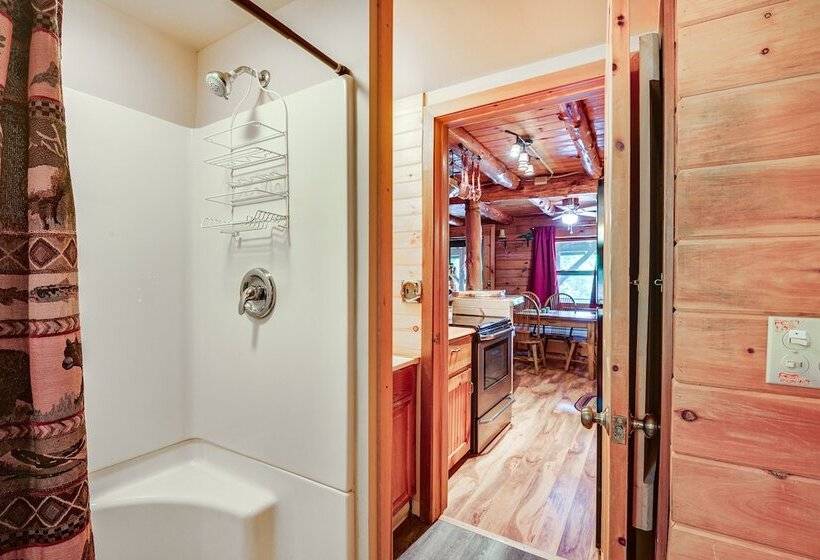 Charming Wellesley Island Cabin Near State Parks