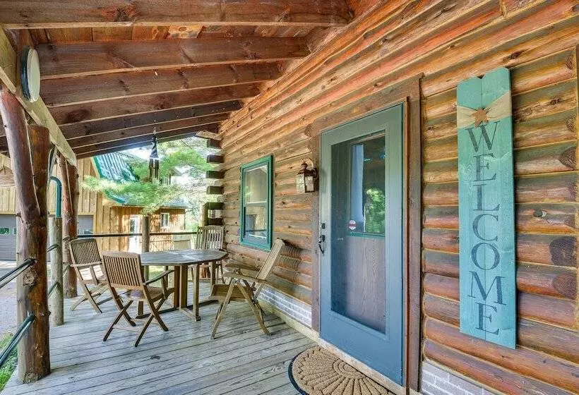 Charming Wellesley Island Cabin Near State Parks