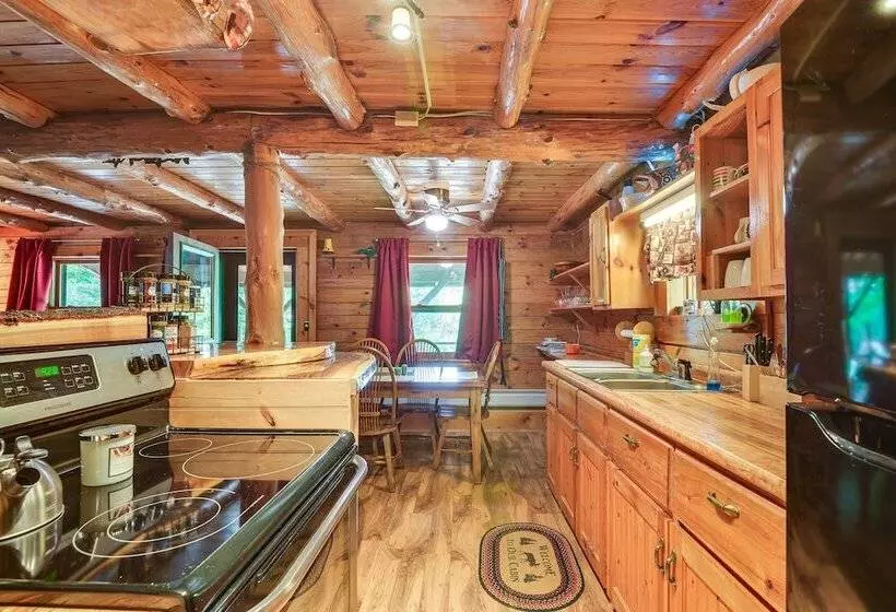 Charming Wellesley Island Cabin Near State Parks