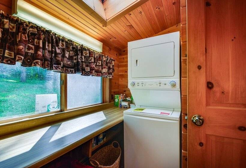 Charming Wellesley Island Cabin Near State Parks