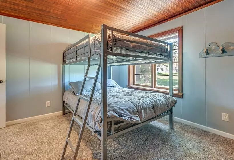 Chippewa Falls Retreat On Lake Wissota W/ 2 Decks!